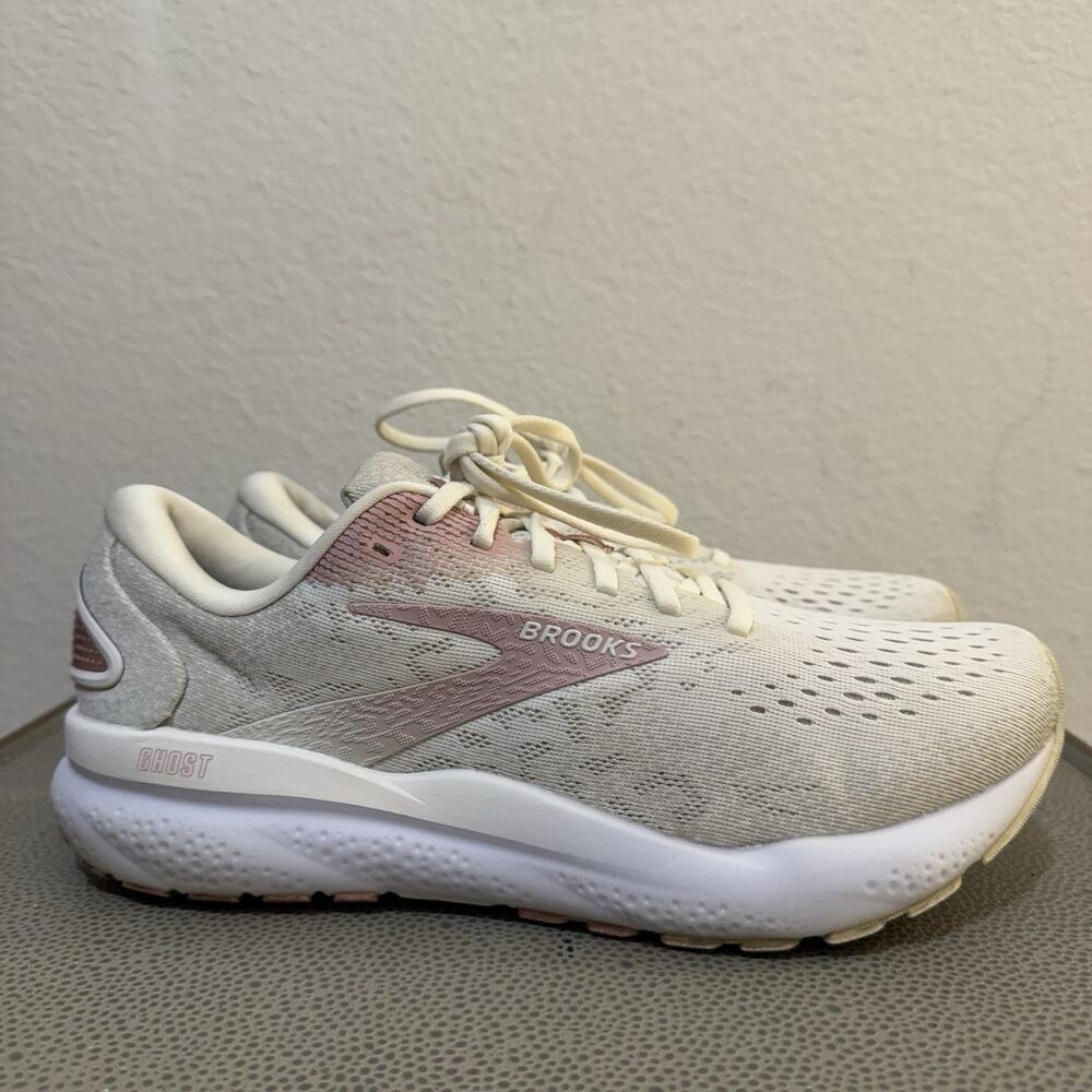 Brooks Ghost 16 Womens 9.5 Shoes Gray Pink Sneaker Running Walking 1204071B136